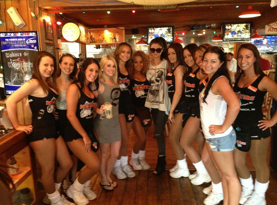Selena Gomez, Twit Pic Selena Gomez, Twit Pic